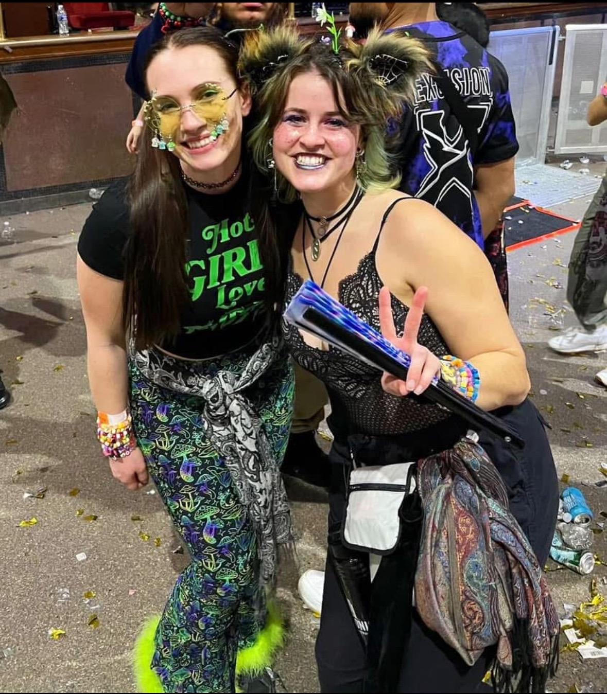 Hot girls love dubstep crop top