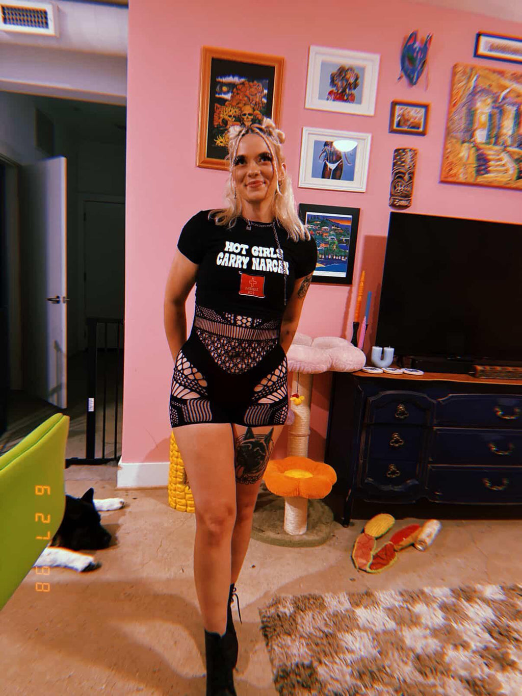 Hot girls carry narcan crop top