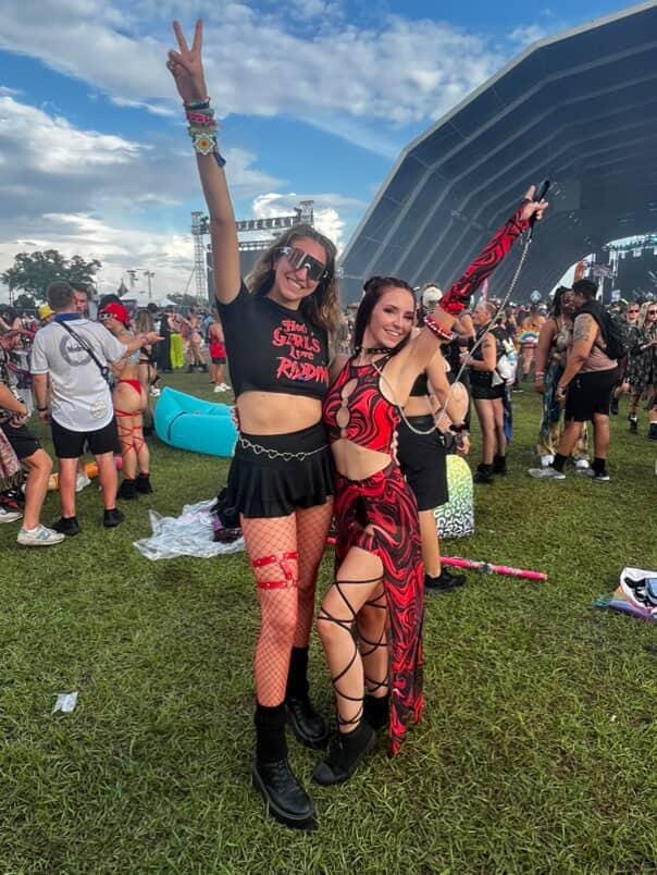 Hot Girls Love Riddim Crop Top